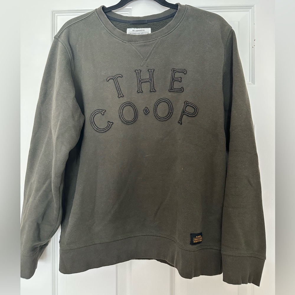 REI vintage style sweatshirt